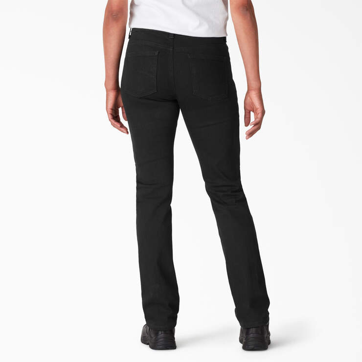 Ultimate Utility: Women's 6-Pocket Jeans for Fashion and Function