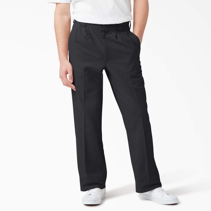 Trouser Front Options: No Pleats, Single Pleats & Double Pleats - Proper  Cloth Help