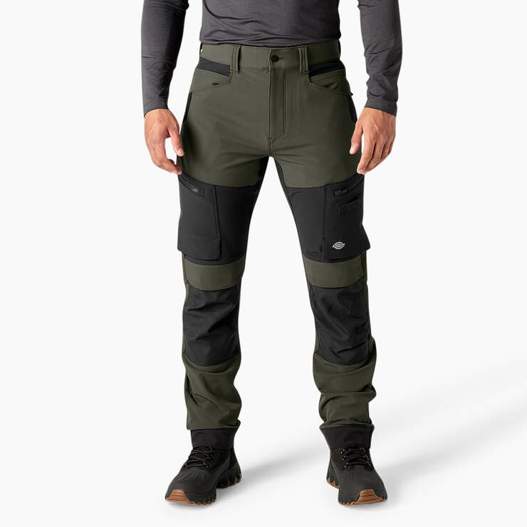 https://www.dickies.com/dw/image/v2/AAYI_PRD/on/demandware.static/-/Sites-master-catalog-dickies/default/dwa5bc8aed/images/main/TR4020_CMB_FR.jpg?sw=740&sh=740&sm=cut&q=65