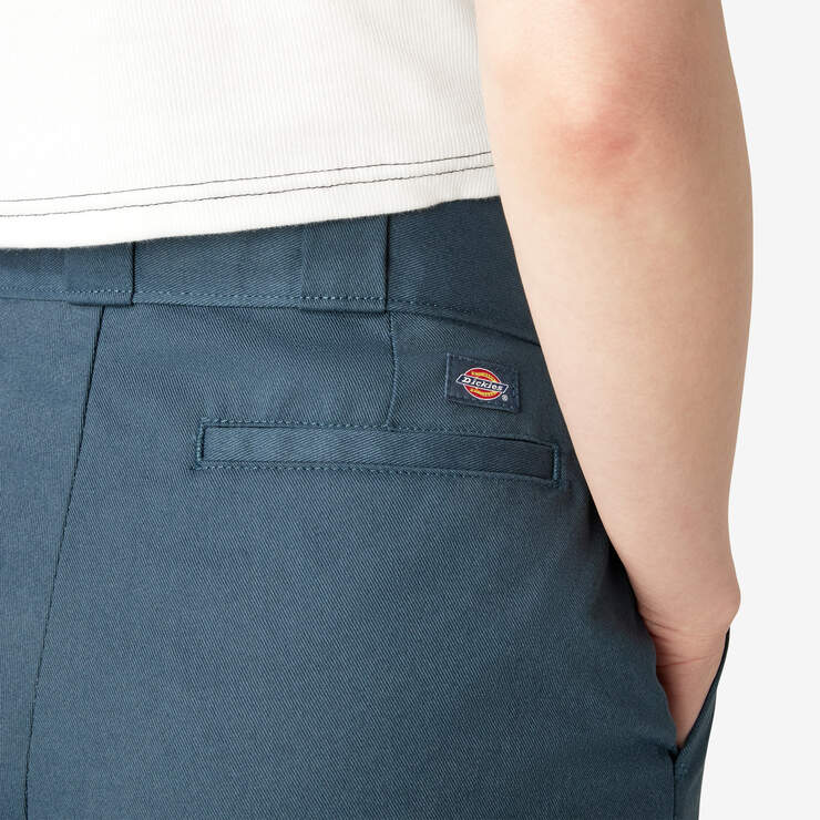 Dickies Women's Petite Wrinkle Resistant Multi Use Pocket Pant
